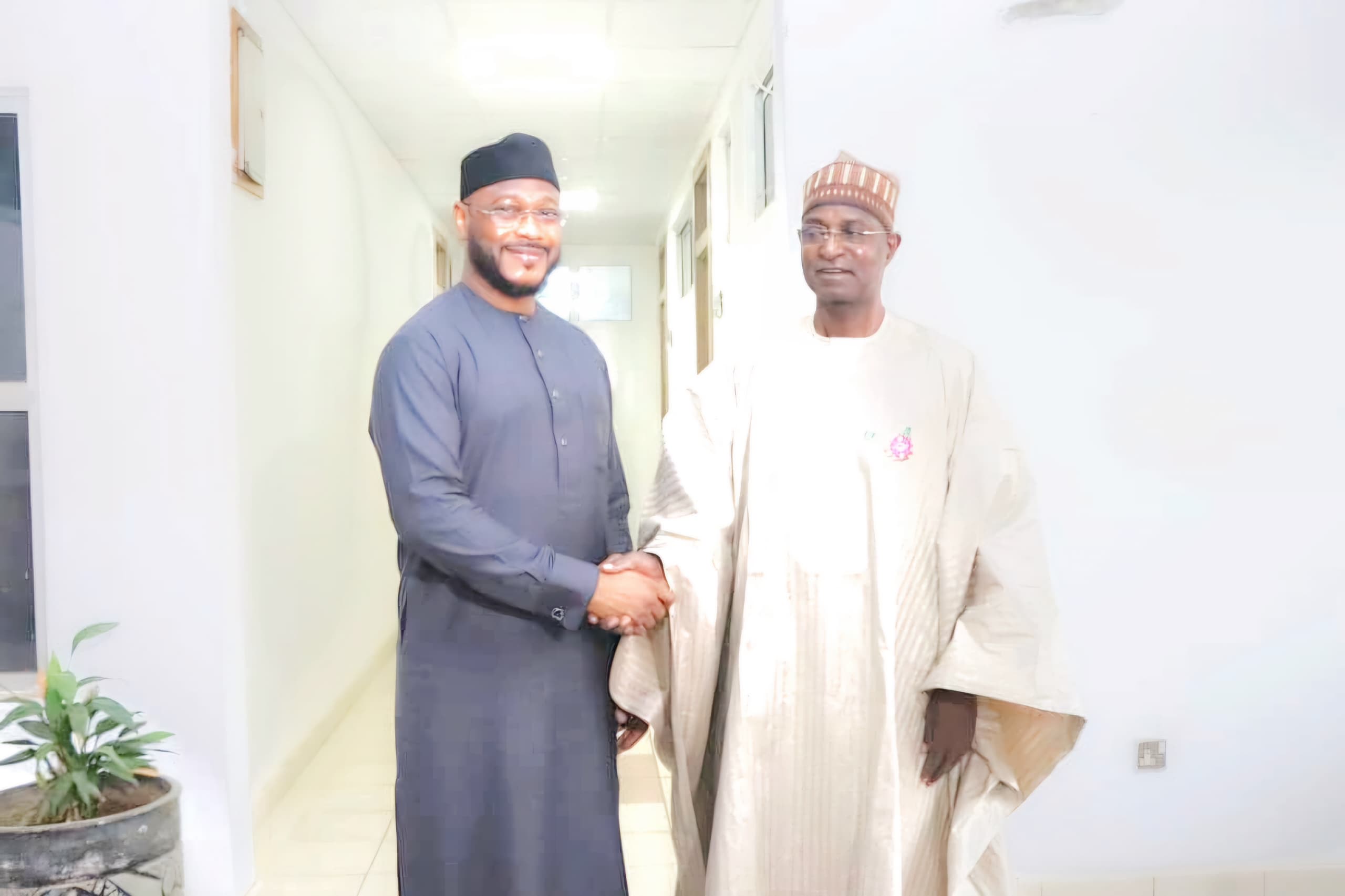 GWAMNA LAWAL YA GANA DA MINISTAN BUNƘASA KIWON DABBOBI, YA CE ZAMFARA TA SHIRYA WA KIWO