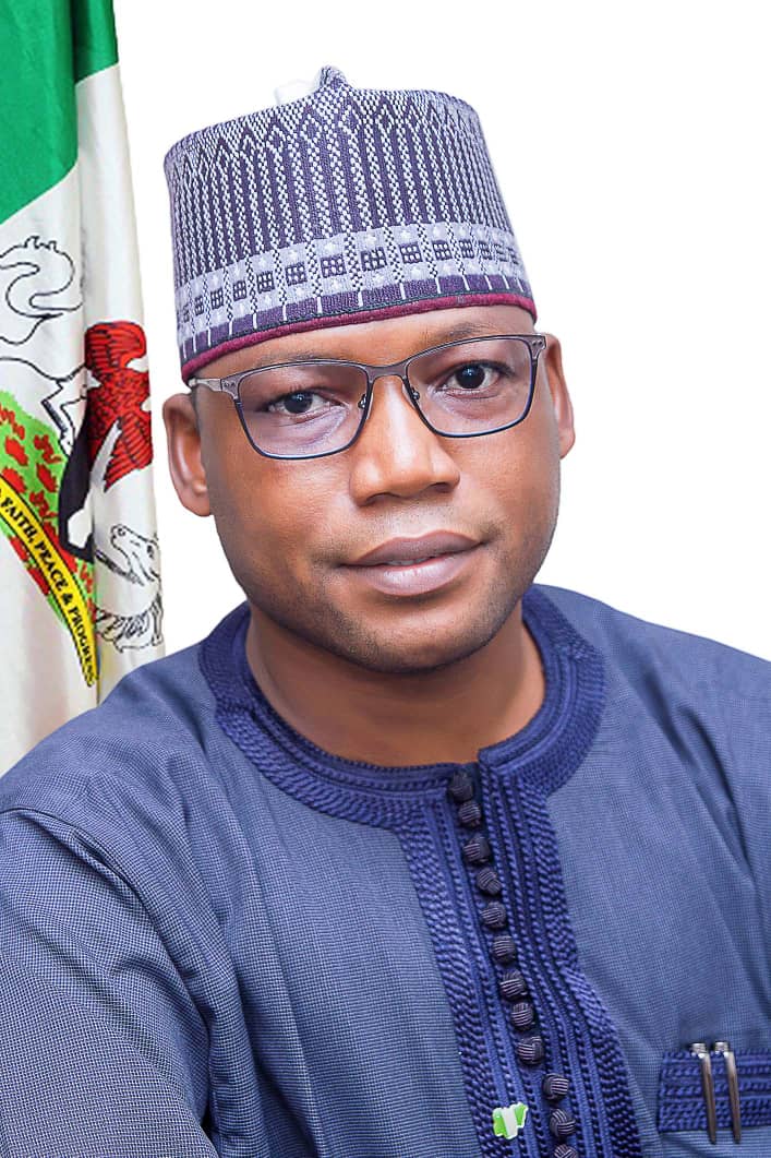 Ganduje Zai Yi Aiki Tuƙuru Domin Kyautata Yanayin Filayen Jiragen Saman Ƙasar Nan Daidai Da Zamani -Dakta Aliyu Ibrahim