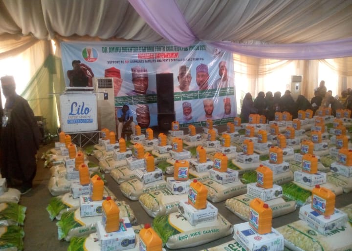 Ramadan: Hon. Aminu Muktar Ɗan’amu Ya Raba Tallafin Kayan Abinci Ga Marayu 501 Da ’Yan APC A Kano