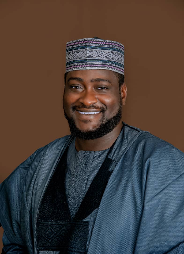 MAZABAR GWARZO/KABO: GUNDARIN YAUDARA NA GAB DA RUSHEWA, YAYIN DA HON. GWARZO KE FITOWA DON SAKE SALON SIYASA